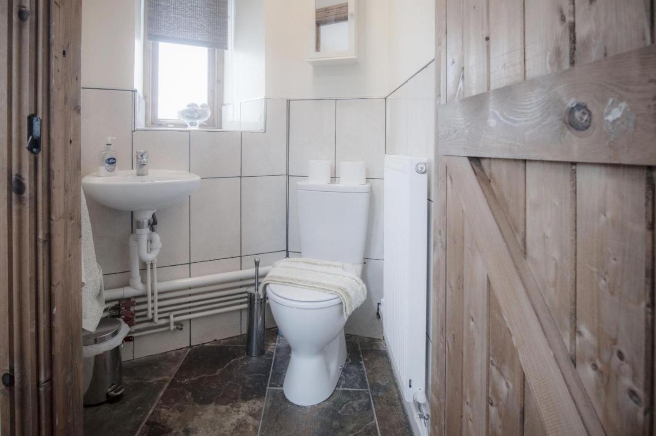 The Old School Cottage Ship Farm - 1 Bedroom - Росили Екстериор снимка
